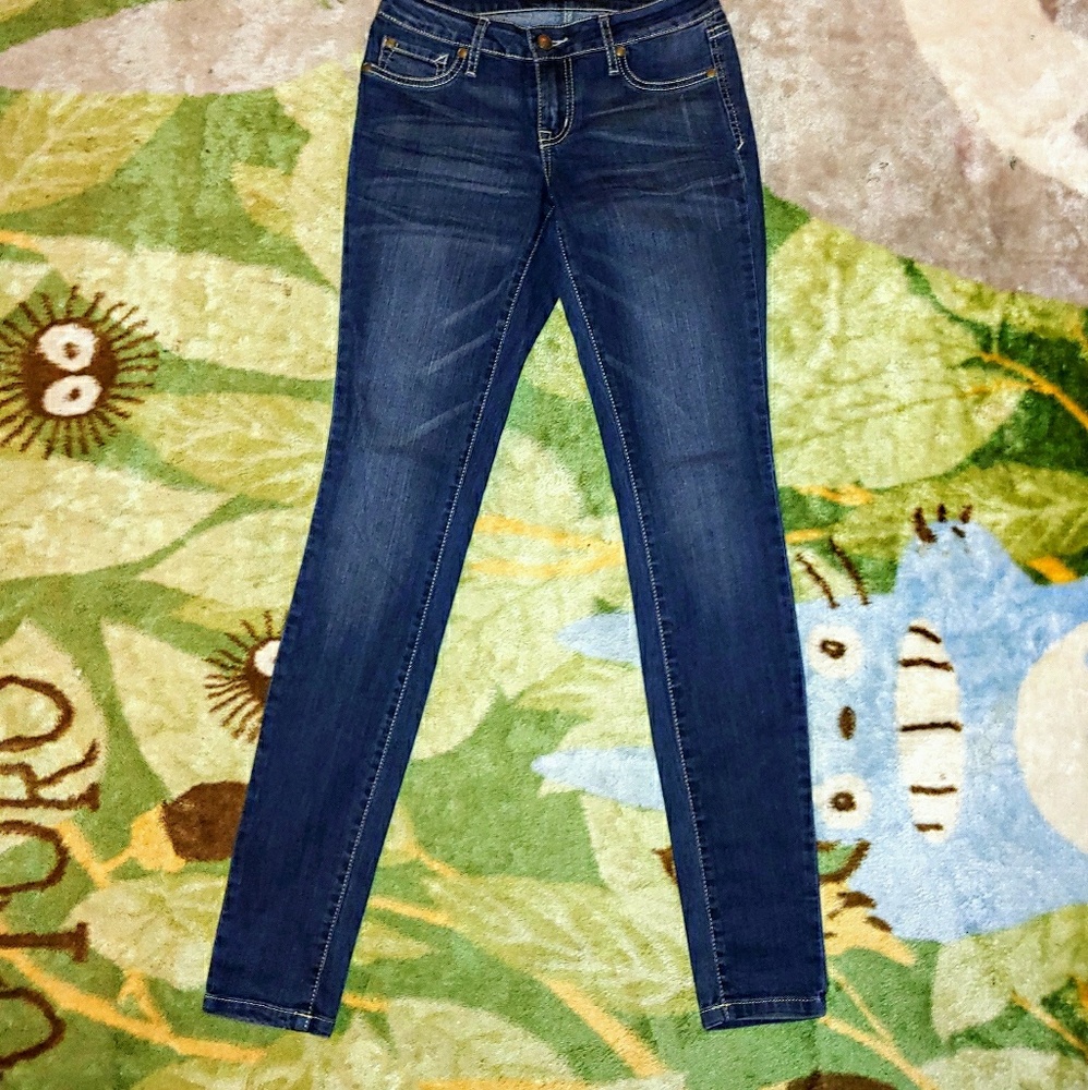 NWOT Jessica Simpson Kiss Me Jegging